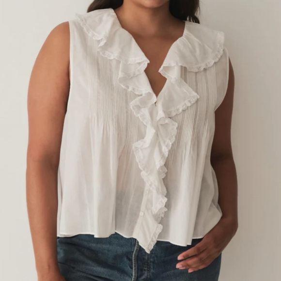 Doen Tops - Doen size L White Sleeveless Ruffle-Front Blouse